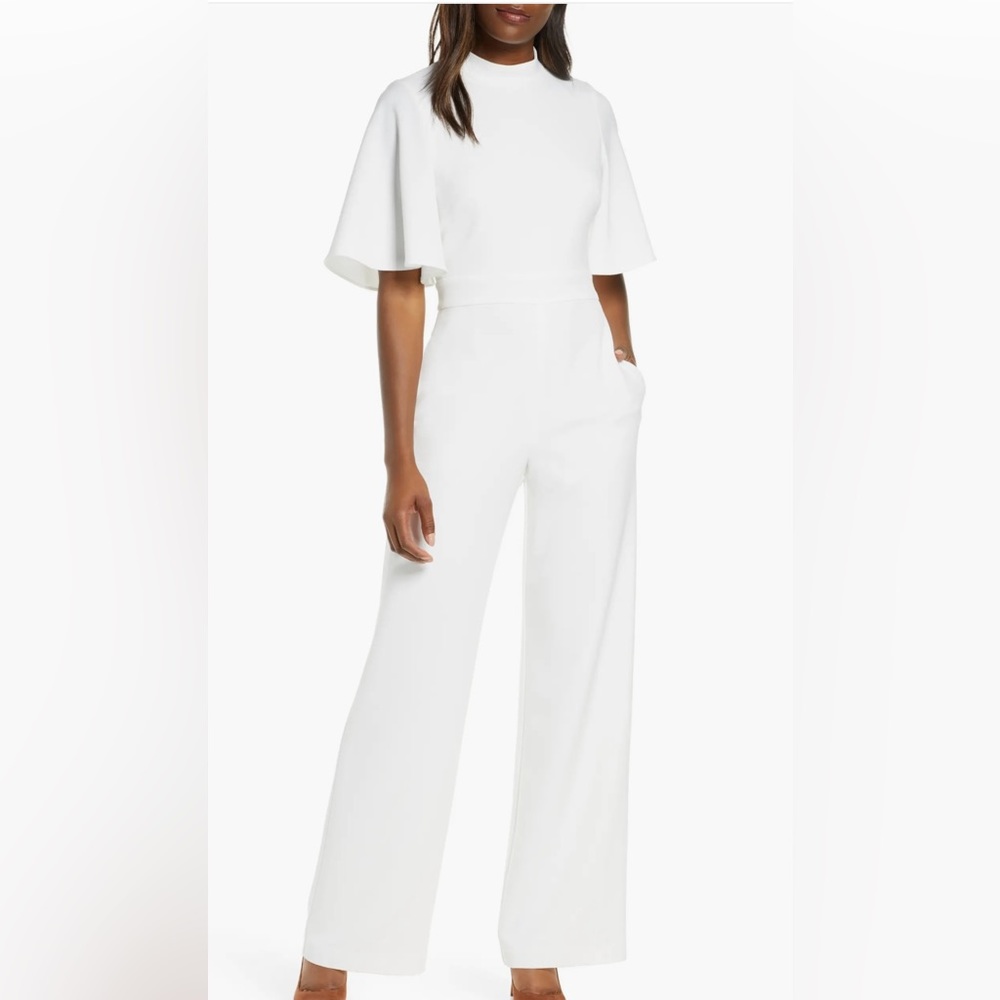 NWT Vince Camuto Flutter Sleeve Tie Back Jumpsuit - Size 12